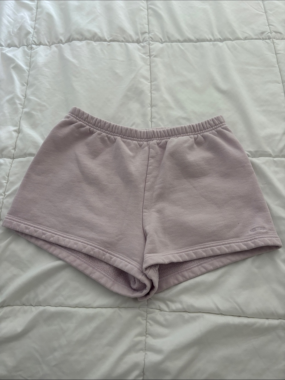 Aritzia Women's Lounge Shorts in Light Mauve
